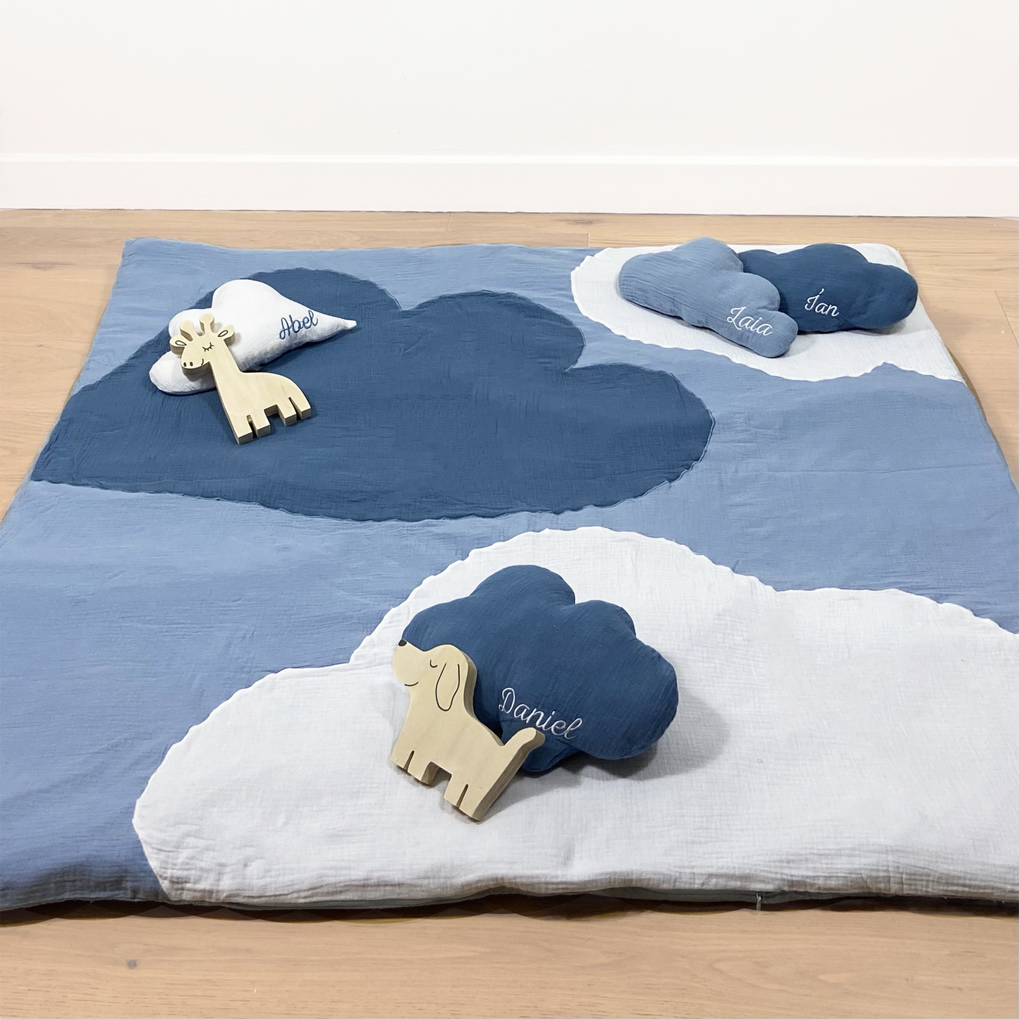 Tapis Nuage XXL – Un grand nuage moelleux pour des moments tout doux 🌥️💛